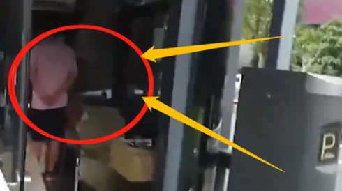 偷拍女厕撒尿全过程在线观看:近日,该事件引发广泛关注,相关部门已介入调查,呼吁加强公共场所隐私保护 偷拍女厕撒尿全过程在线观看:近日,该事件引发广泛关注,相关部门已介入调查,呼吁加强公共场所隐私保护